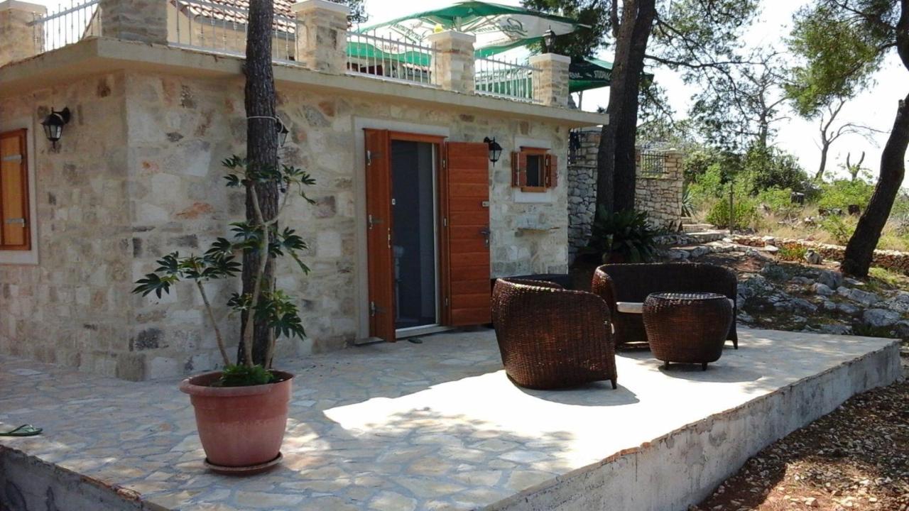 House Vesna Kupinova Villa Милна Екстериор снимка